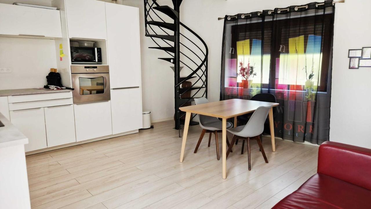 Studio, Chambres, Appartement, Gite Vendegies-sur-Ecaillon Exterior foto